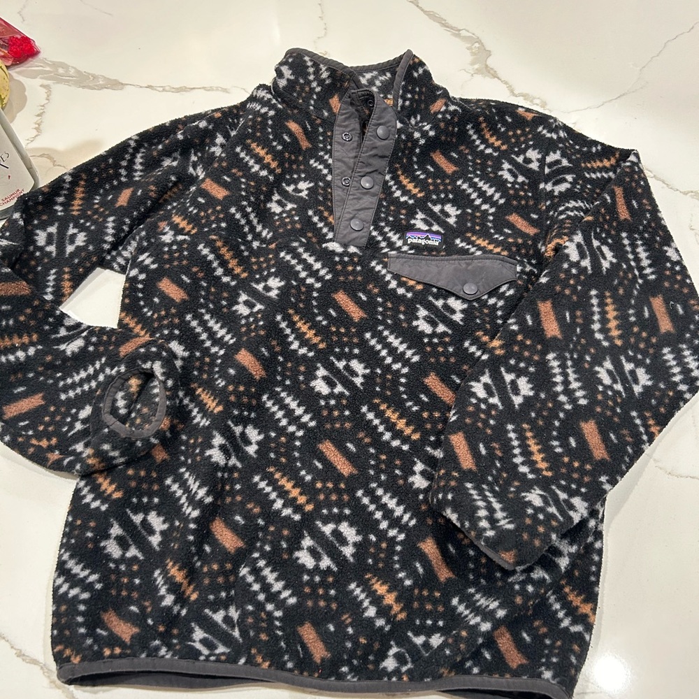 Boys Patagonia fleece Size L (12)